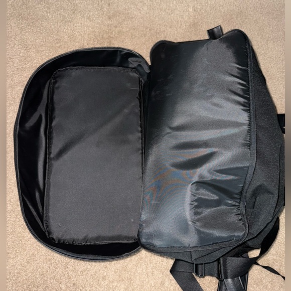 Beis Weekender Bag - Picture 7 of 7